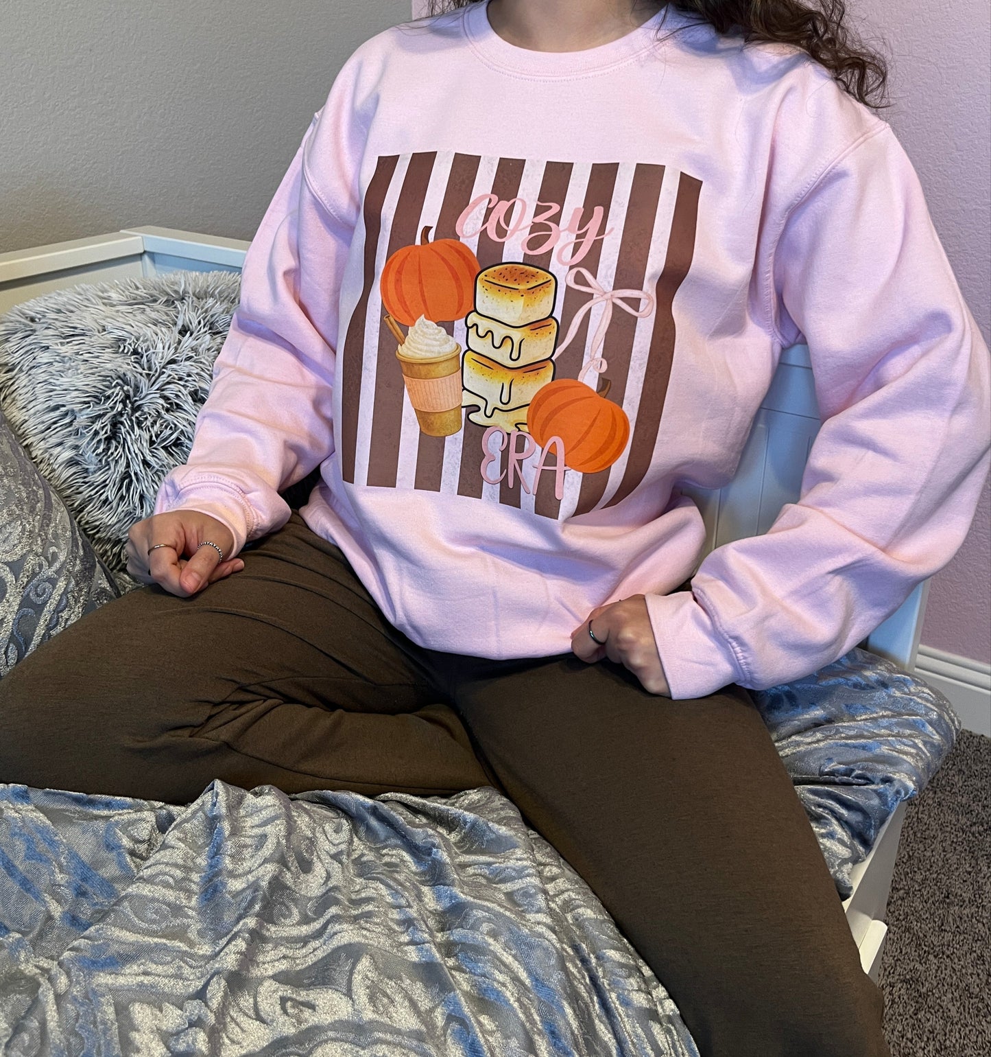 COZY ERA CREWNECK (EXCLUSIVE DESIGN)