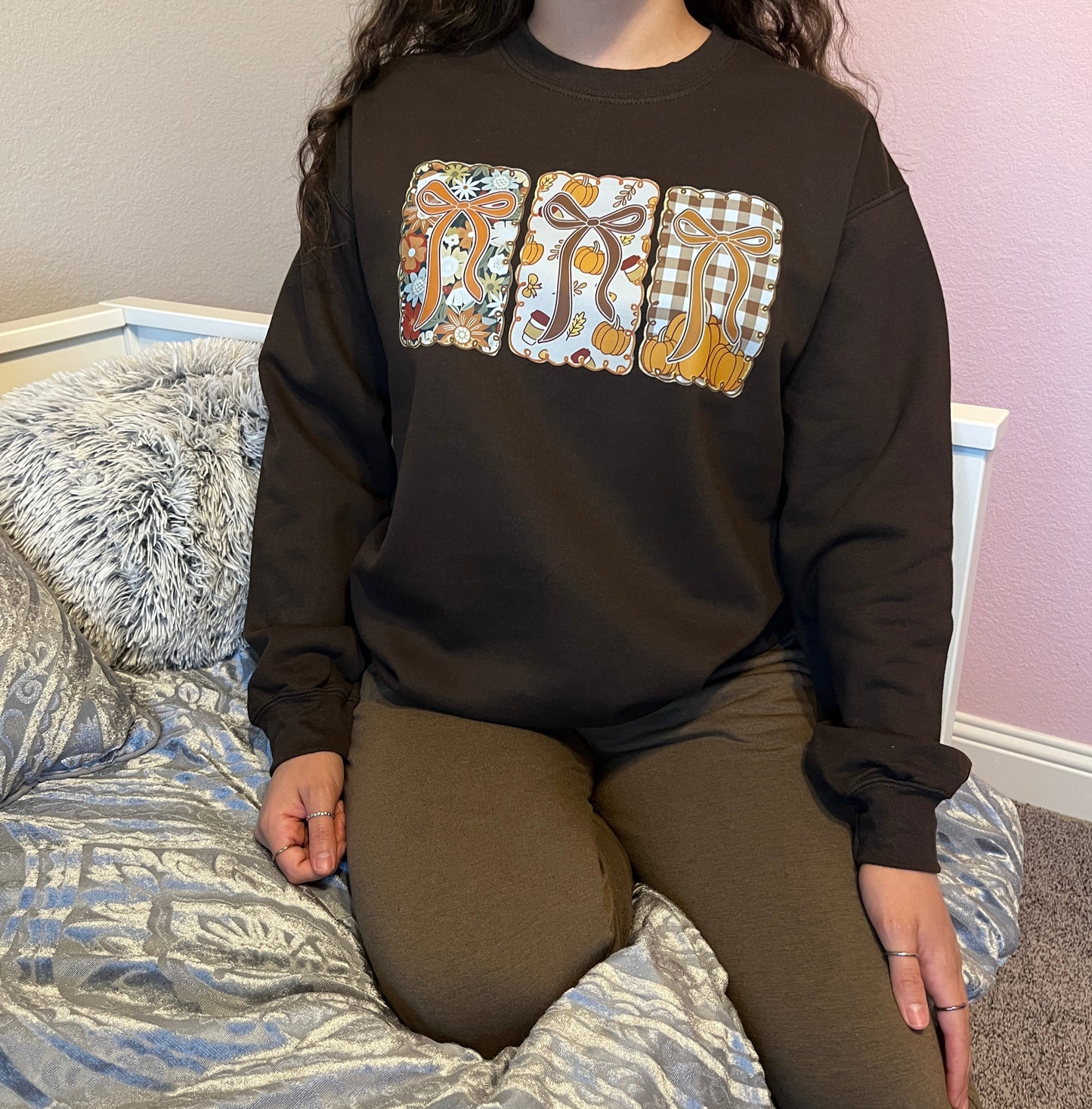 FALL COQUETTE CREWNECK